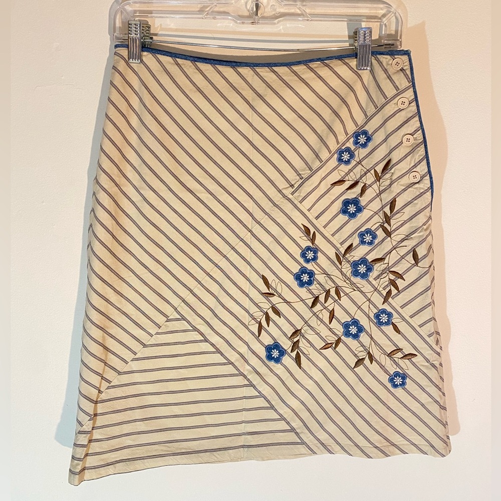 Anne Taylor Cream & Blue Striped Skirt with floral embroidered detailing